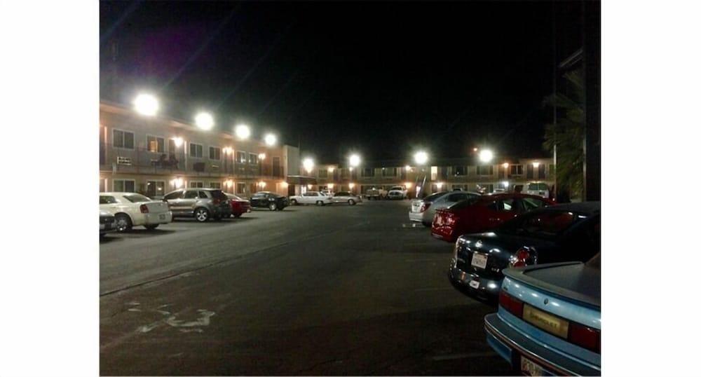 Parkway Inn Fresno Exteriör bild