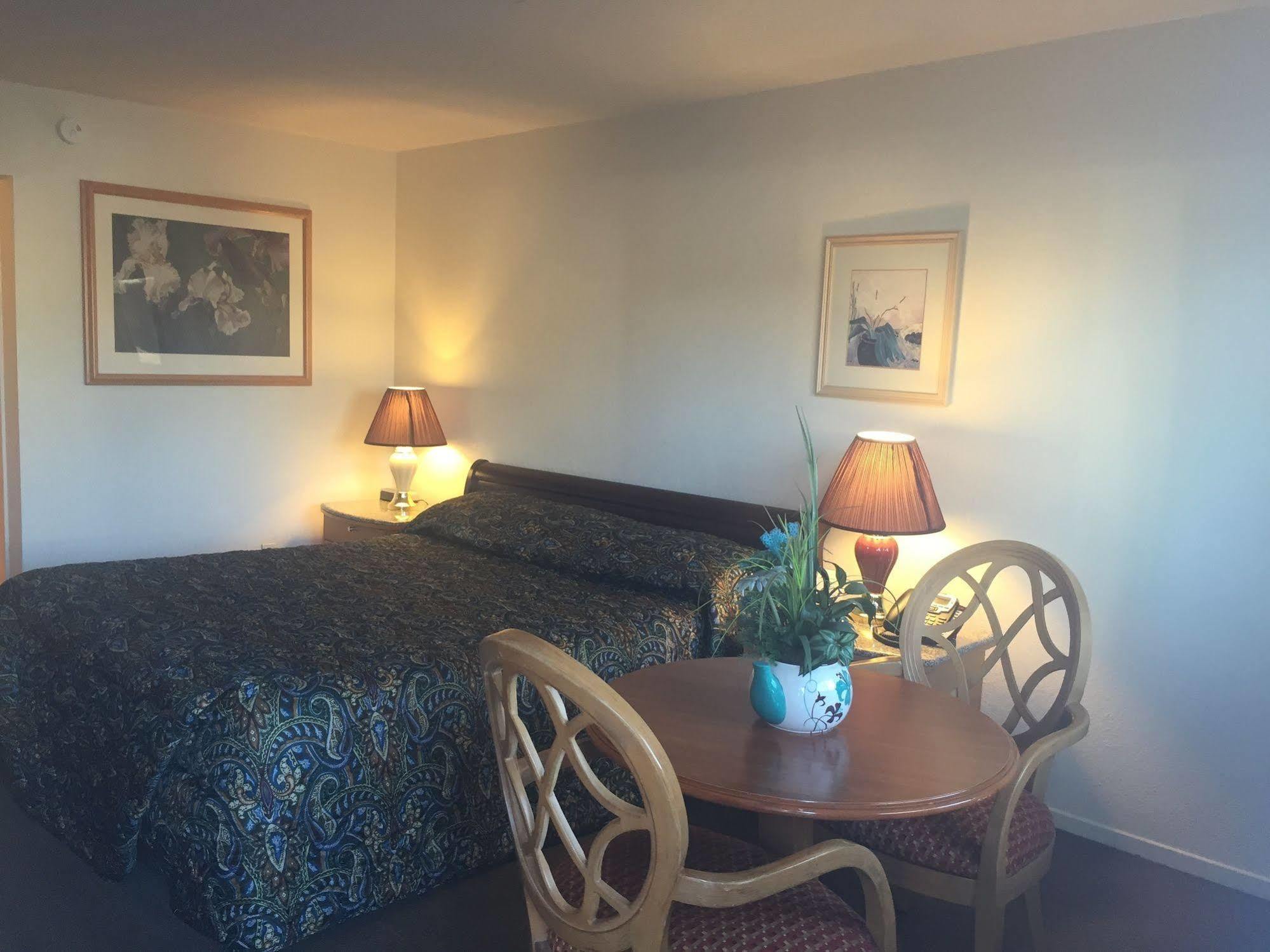 Parkway Inn Fresno Exteriör bild