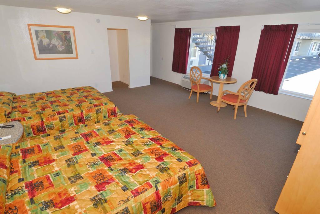 Parkway Inn Fresno Exteriör bild